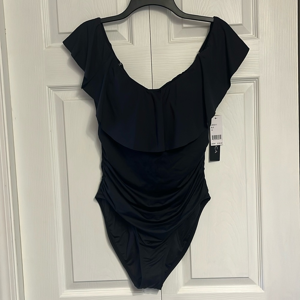 La Blanca Black Island Goddess Off The Shoulder Ruffle One Piece Swimsuit 14 NWT - Picture 5 of 13